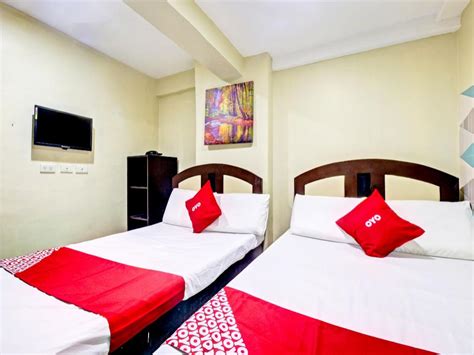Rooms available at OYO 894 Cosmo Hotel P Campa Manila.